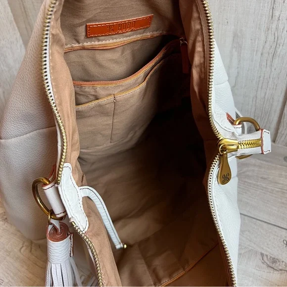 Hobo Sheila Large Satchel W Guitar Strap In Powder White - Picture 13 of 16